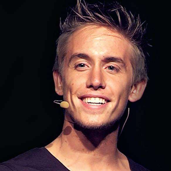 DAVID LAROCHE : De timide à courageux…Une simple question d’amour