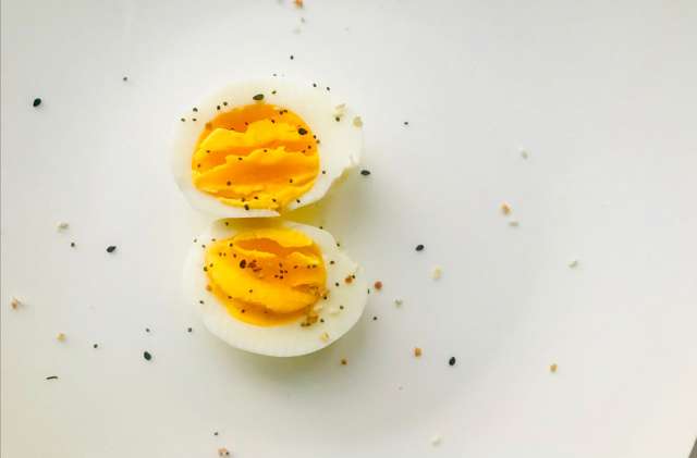 Deux œufs par jour éloignent le docteur pour toujours?